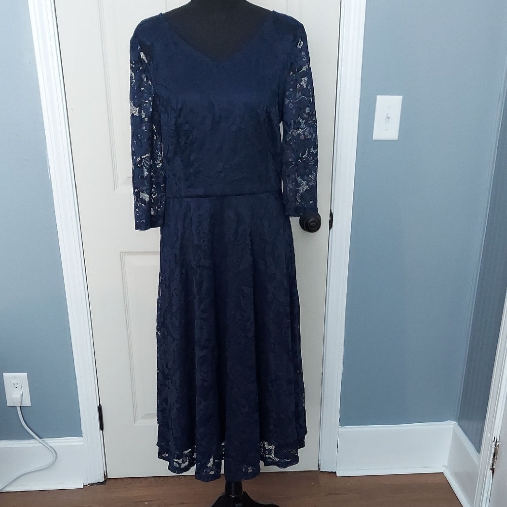 Elegant Navy Lace Dress XL